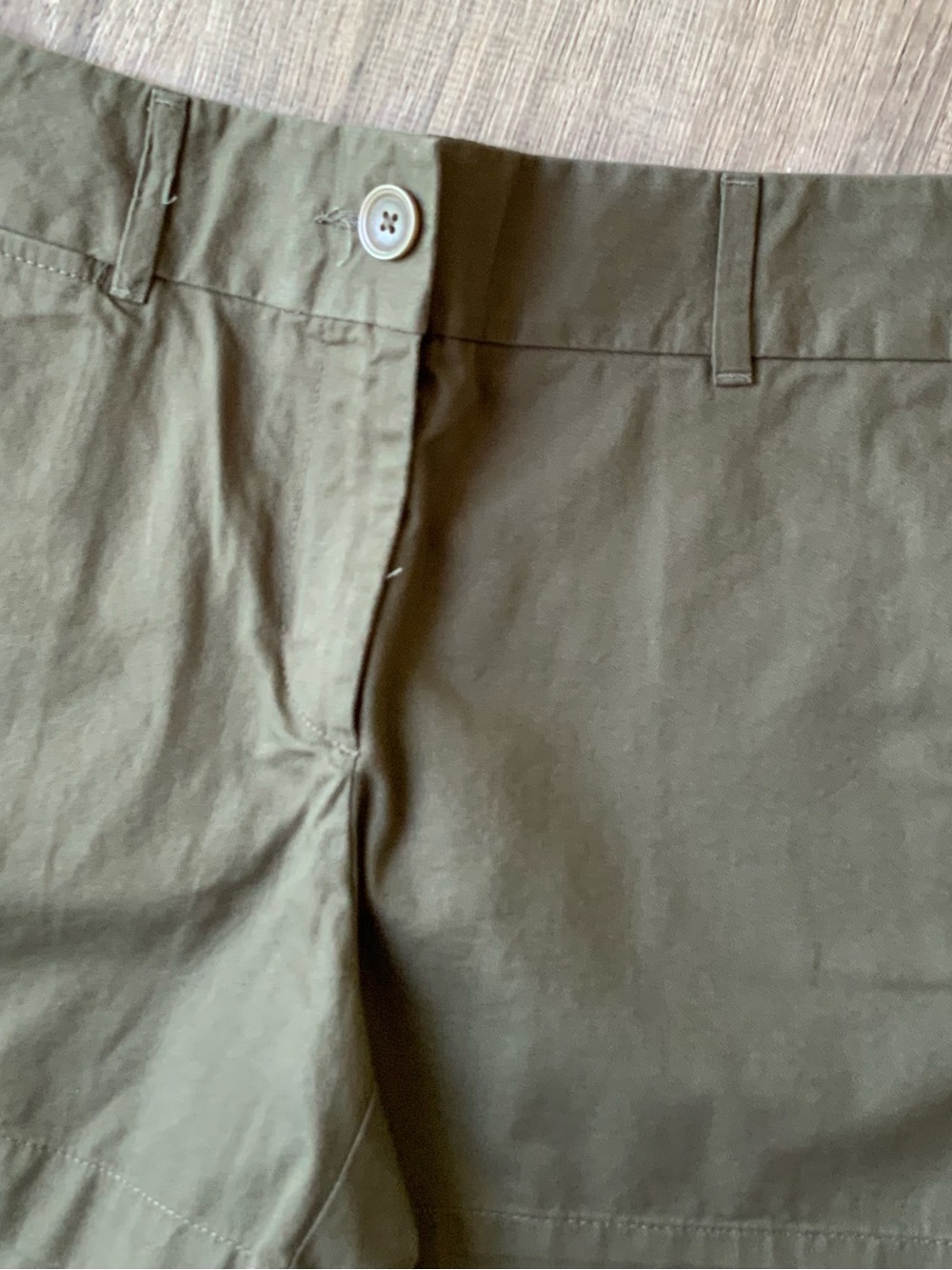 Ann Taylor LOFT Chino Shorts Size: 6 - Picture 6 of 8